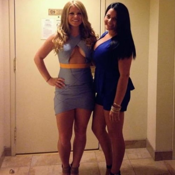 Keyhole Bandage Dress - Picture 5 of 6